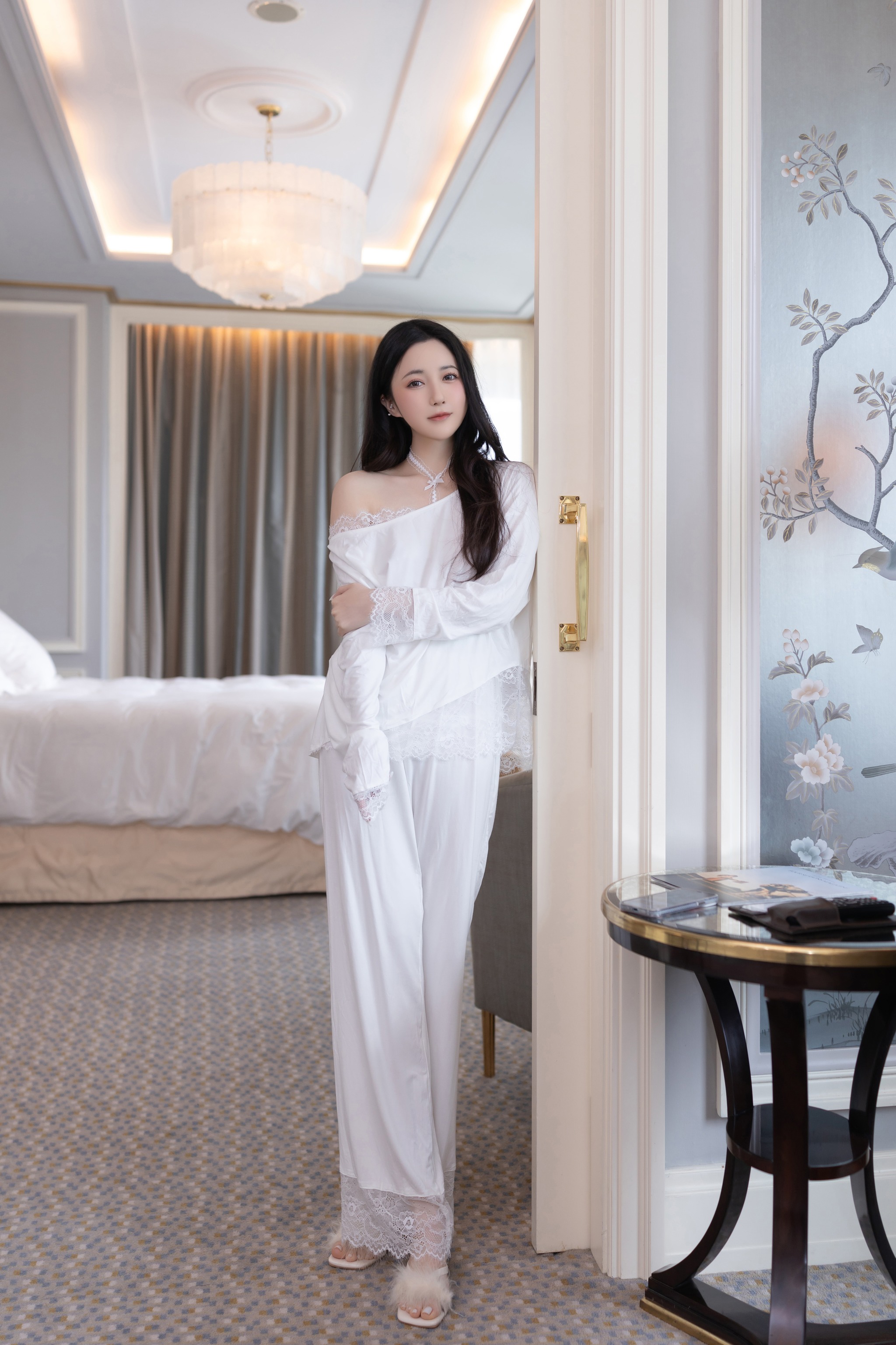 鱼子酱Fish - NO.230 （私拍） 《温柔姐姐》写真[120P]-XikXak